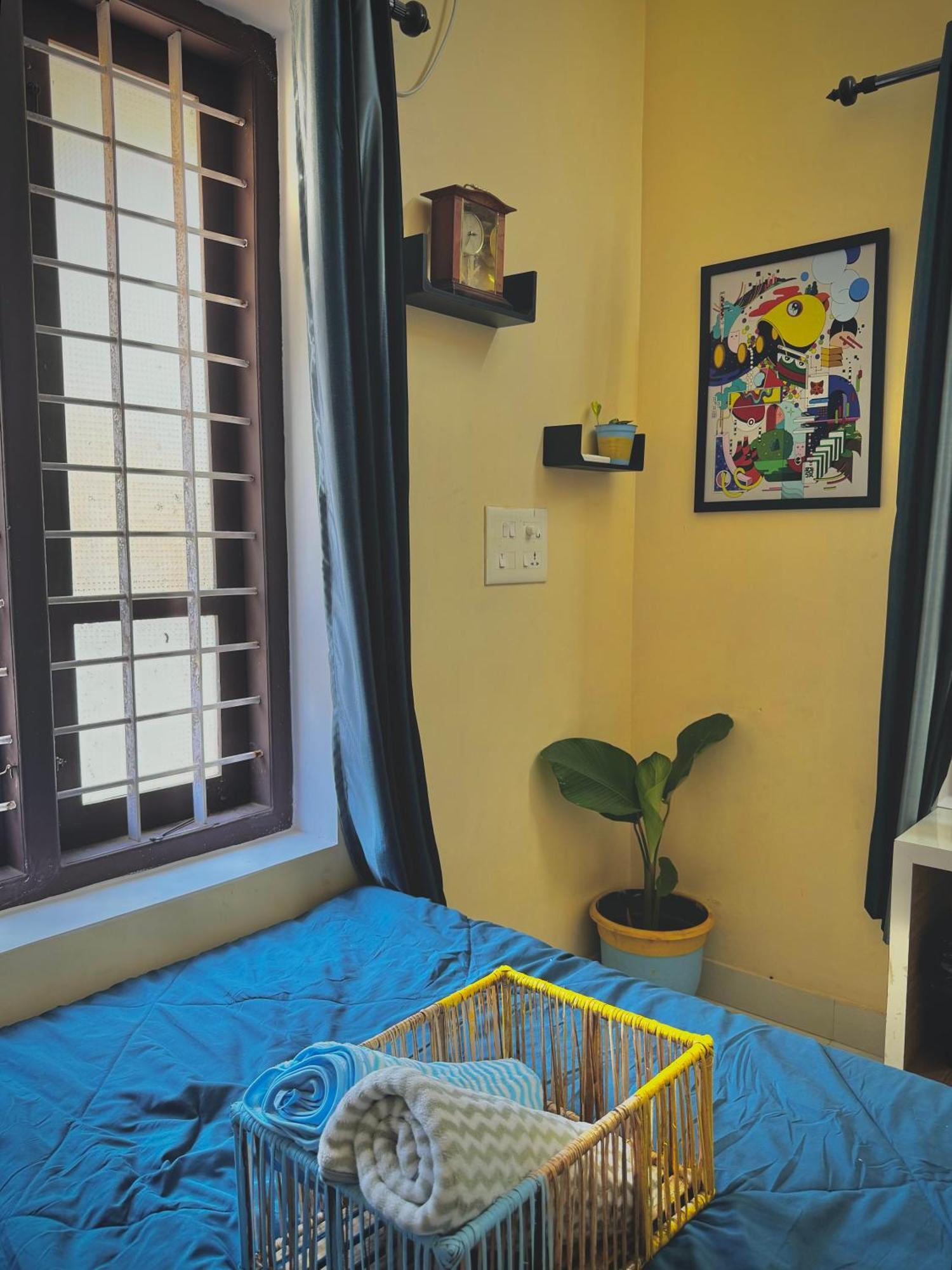 The Yellow Submarine Varkala Luaran gambar